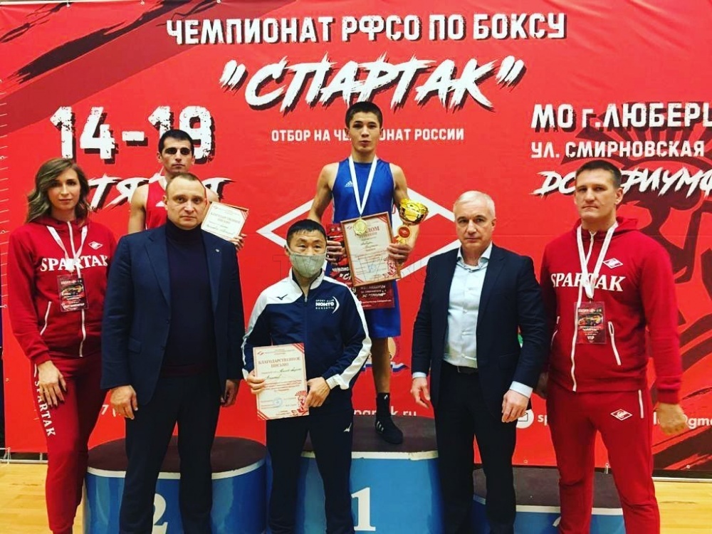 Боксер из Бурятии завоевал путевку на чемпионат России