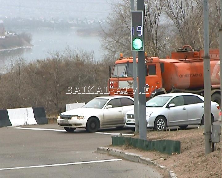 Светофор на Селенгинском мосту начал работу