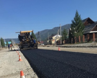 В Окинском районе продолжается реконструкция дороги