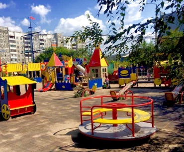В Улан-Удэ отремонтируют детскую площадку в парке «Юбилейный»