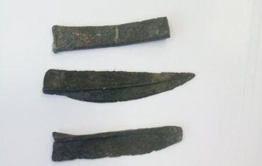 В Бурятии среди мусора нашли ножи бронзового века