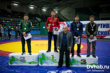 Бурятские борцы завоевали награды на Всероссийском турнире