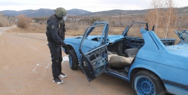 В Улан-Удэ "террористы" подорвали автомобиль