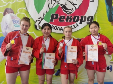 Сборная Бурятии по самбо завоевала четыре медали Чемпионата России
