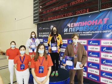 Спортсменка из Бурятии завоевала 3 «золота» чемпионата ДФО по плаванию
