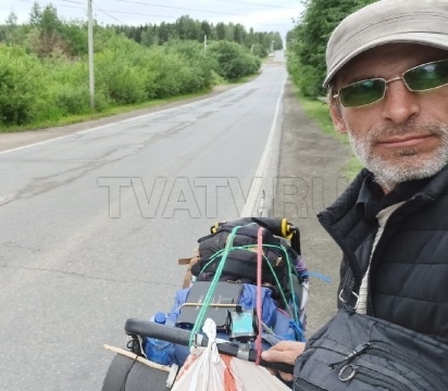 Слабовидящий житель Краснодарского края идёт пешком на Байкал