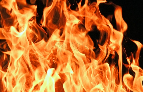 Пожарные Бурятии спасли пожилую женщину из горящей квартиры