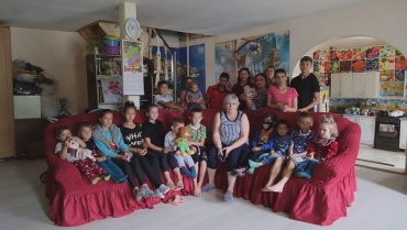 В Бурятии семья воспитывает 19 детей