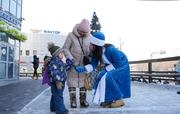 Проверка новогоднего настроения жителей Улан-Удэ. Новый выпуск УУlive