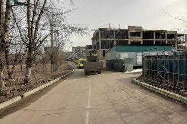 В Улан-Удэ пенсионерку переехал грузовик