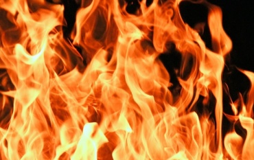 В Бурятии на пожаре погибли женщина и ребенок