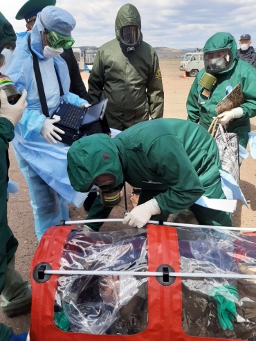 Из аэропорта Улан-Удэ эвакуировали больного чумой