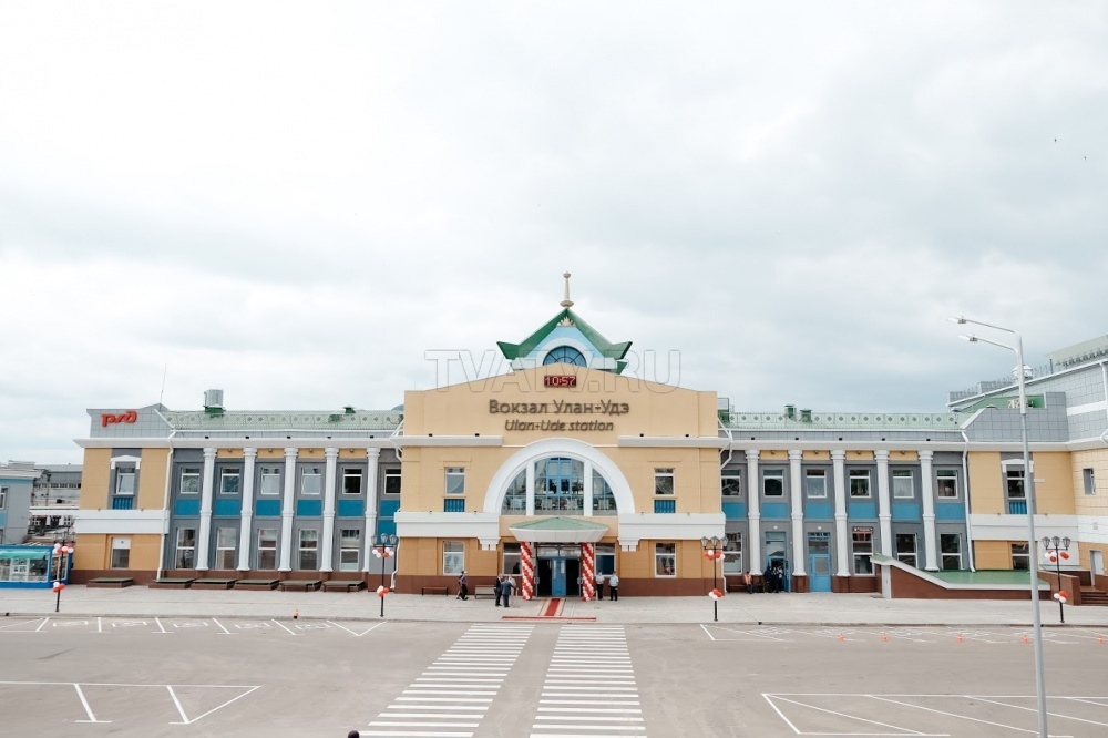 После двухлетнего ремонта в Улан-Удэ открыли вокзал