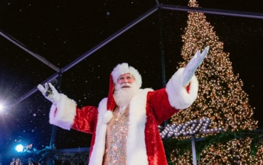 Врачи назвали самый опасный аксессуар Деда Мороза