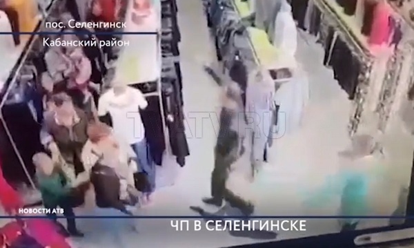 В Бурятии неизвестные в масках напали на торговый центр