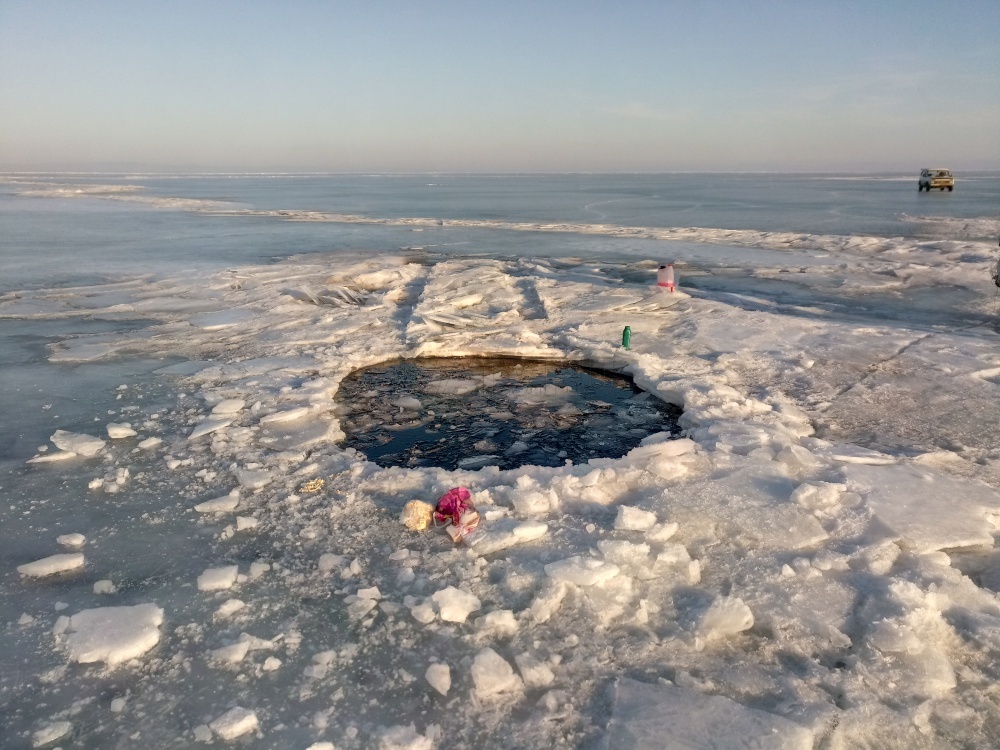 На Байкале утонули два рыбака