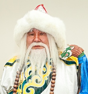 Белый старец из Бурятии вошел в пятерку самых популярных в России Дедов Морозов