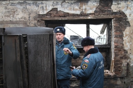 Огнеборцы потушили крупный пожар в Улан-Удэ