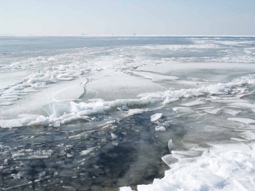 В пригороде Улан-Удэ под лед провалились три человека, один погиб