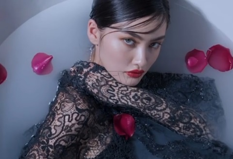 Модель из Бурятии снялась в ролике журнала о моде Vogue Hong Kong