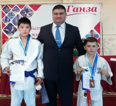 Дзюдоисты из Бурятии завоевали золото и бронзу на турнире в Якутии