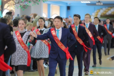 В школах Улан-Удэ "Последний звонок" пройдет очно