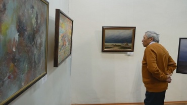 Сотни произведений и три столицы: в Улан-Удэ открылась передвижная выставка «Восток-Арт»