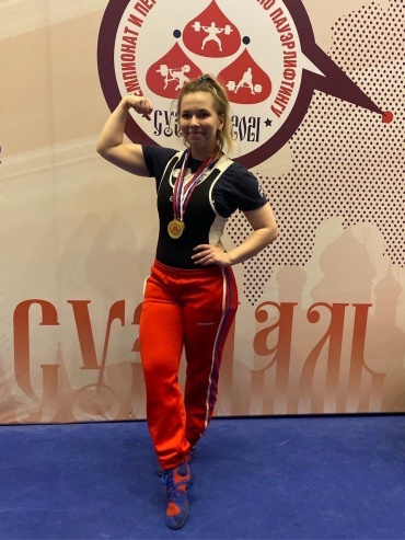 Спортсменка из Бурятии победила на Первенстве России по пауэрлифтингу