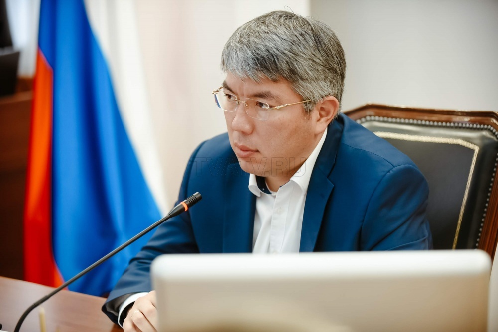Глава Бурятии в Москве провел встречу с главой Росгеологии