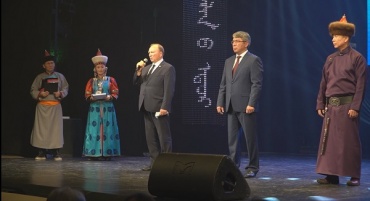Владимир Павлов поздравил жителей республики с Днем бурятского языка