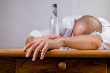 Ученые нашли причину непреодолимой тяги к спиртному