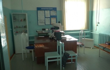 Алексей Цыденов проверил больницы и поликлиники в Баргузинском районе