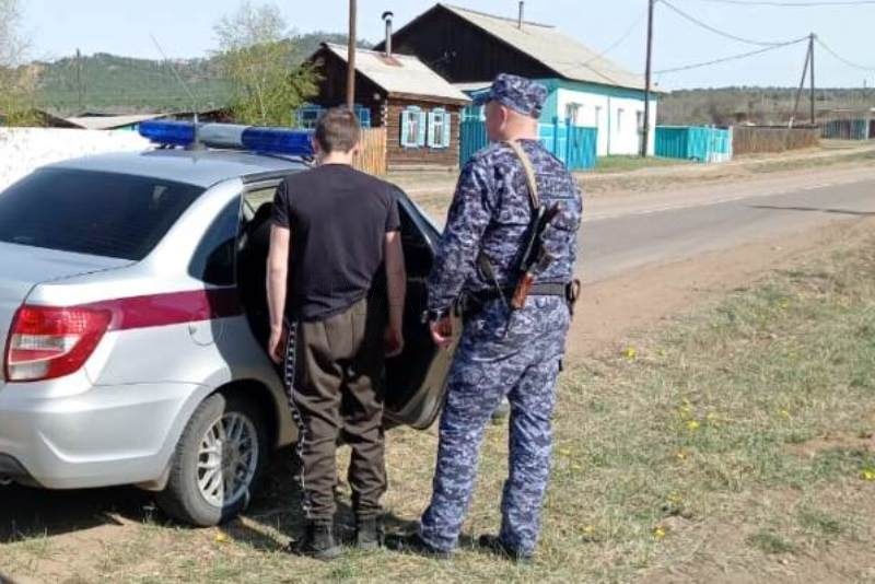 В районе Бурятии росгвардейцы задержали 17-летнего угонщика 