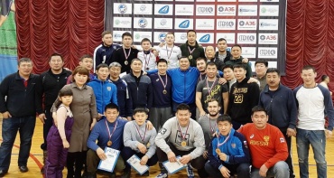 Борцы Бурятии завоевали 15 путевок на Чемпионат России