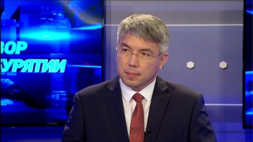 Алексей Цыденов рассказал в прямом эфире о поправках в Конституцию