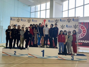 Женская сборная Бурятии завоевала 12 медалей на Первенстве ДФО по вольной борьбе