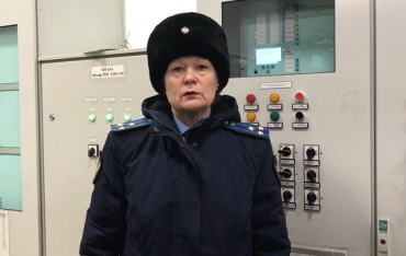 В бой идут одни старики: Пожилая коммунистка устроила голодовку на площади Советов