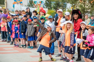 В Бурятии более 230 тысяч детей получат дополнительные 10 тысяч рублей
