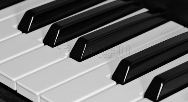 В Колледж искусств прибыли девять пианино