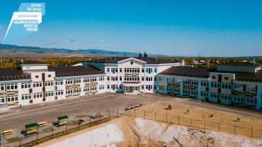 В Нижних Тальцах построили школу