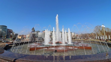 В Улан-Удэ заработали фонтаны