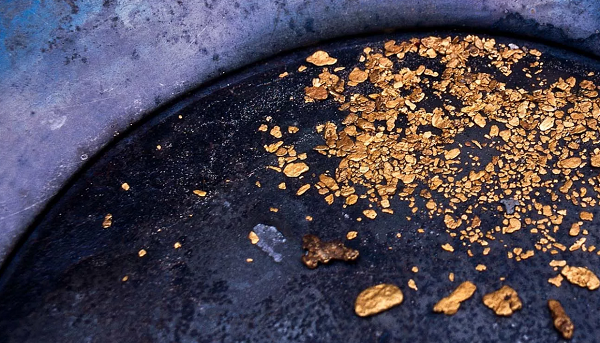 Житель Забайкалья в обход закона купил в Бурятии золото почти на 8 млн рублей
