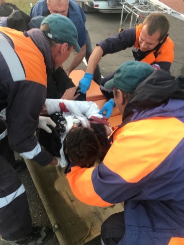 Байкальские спасатели доставили раненого ребенка к врачам