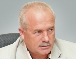 Глава Администрации Ангарска сел на табуретку и объявил голодовку
