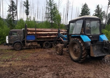 В Бурятии  «чёрные» лесорубы лишились трактора и автомобиля