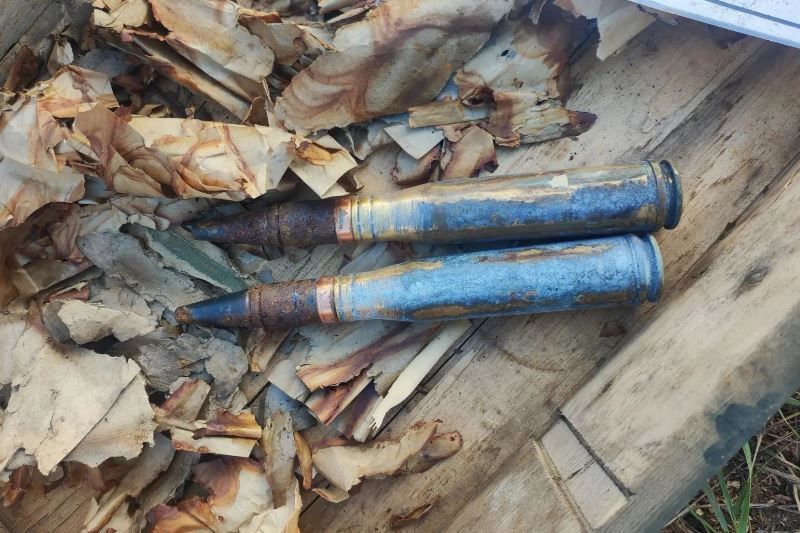 В пригороде Улан-Удэ на пустыре нашли боеприпасы В пригороде Улан-Удэ на пустыре нашли боеприпасы