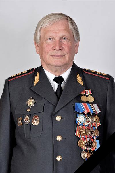 В Бурятии ушел из жизни генерал-полковник милиции в отставке Михаил Егоров В Бурятии ушел из жизни генерал-полковник милиции в отставке Михаил Егоров