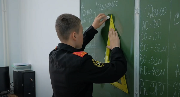 Здесь учат будущих офицеров «Служу России – Кадетская школа-интернат»