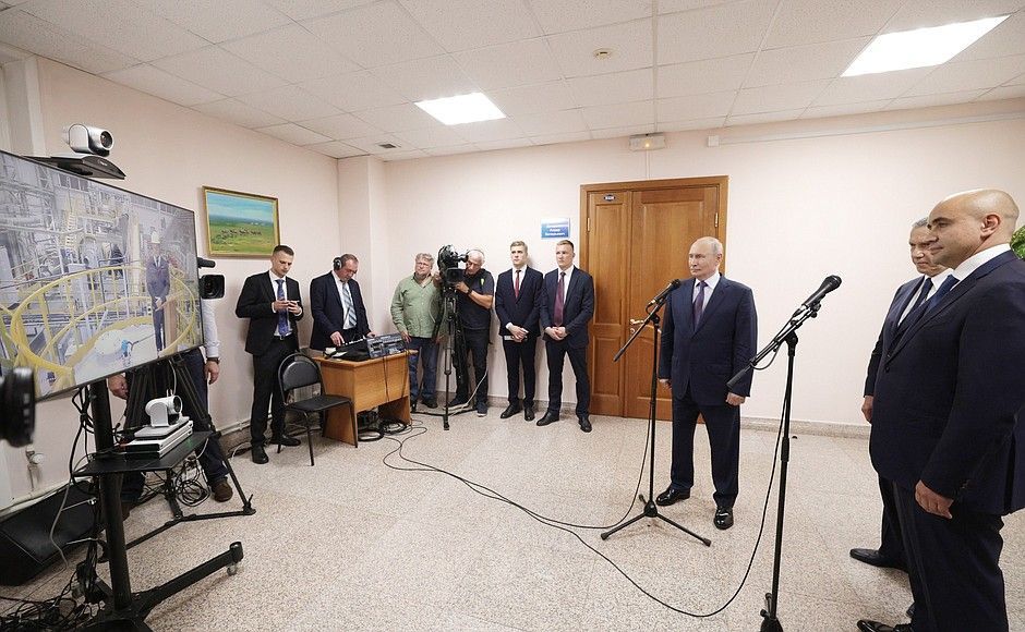 Владимир Путин дал старт работе нового ГОК в Бурятии Владимир Путин дал старт работе нового ГОК в Бурятии