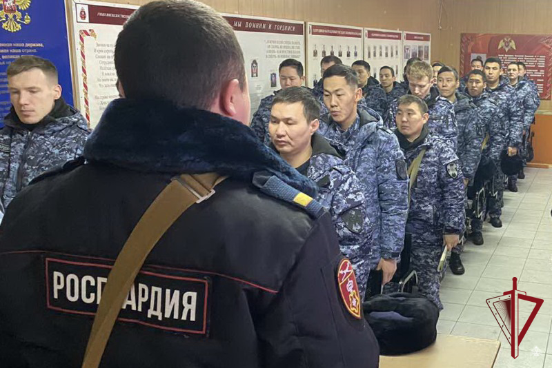 В Улан-Удэ росгвардейцы почтили память погибшего товарища В Улан-Удэ росгвардейцы почтили память погибшего товарища